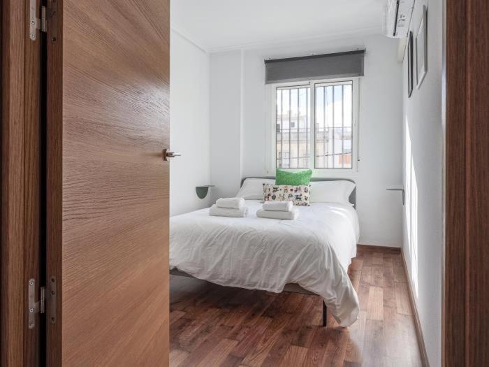 Elegante Apt Luminoso Y Tranquilo De 2 Hab Sevilla Wifi-Ful Parking Inc ภายนอก รูปภาพ