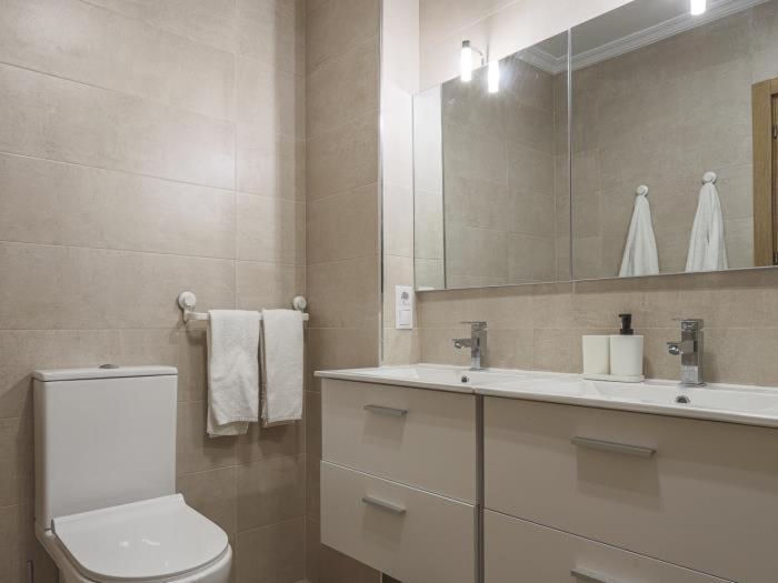 Elegante Apt Luminoso Y Tranquilo De 2 Hab Sevilla Wifi-Ful Parking Inc ภายนอก รูปภาพ